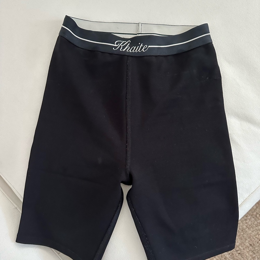 New Khaite melba shorts, XS
